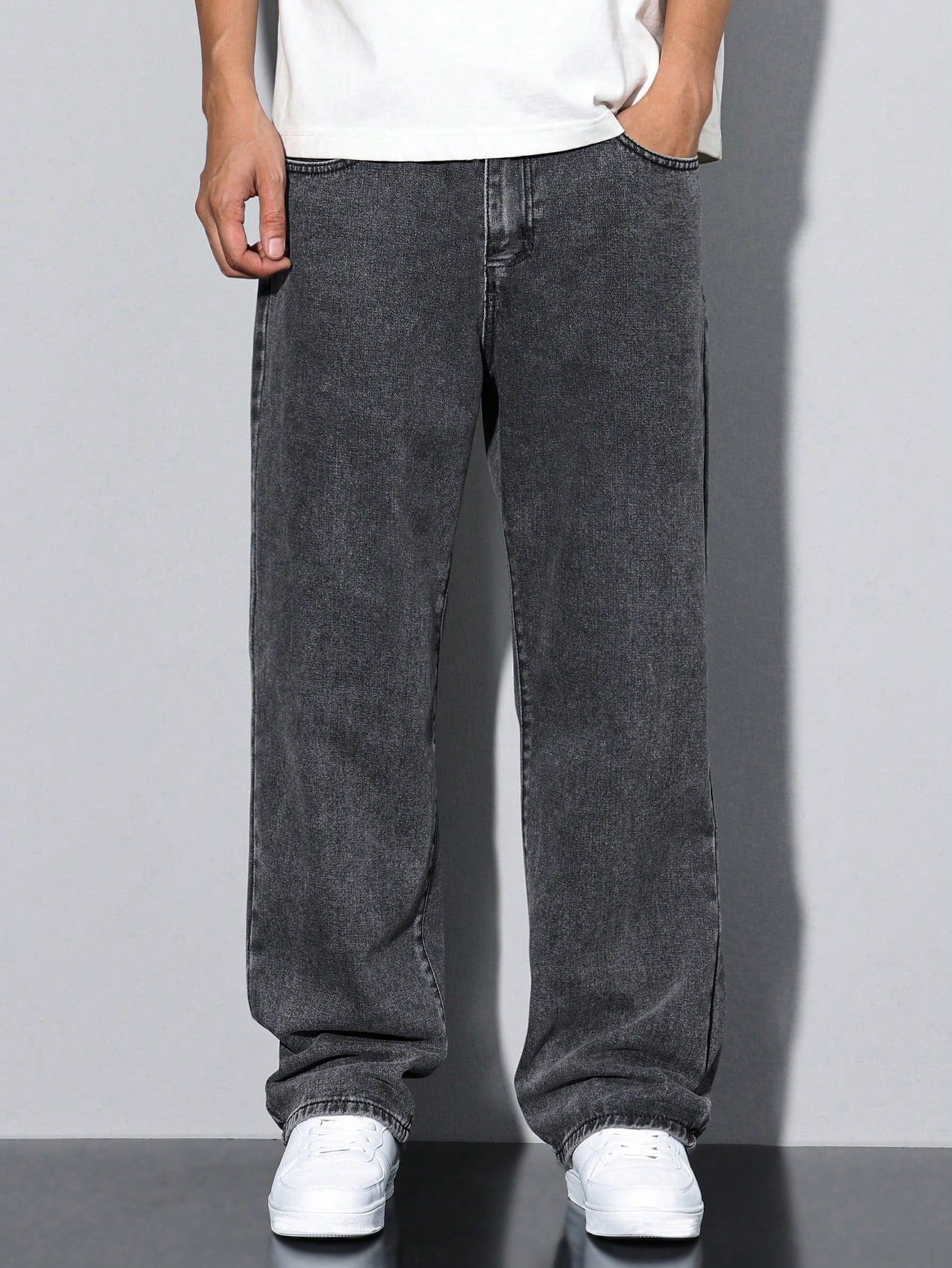 Manfinity Hypemode Men\ Solid Straight Leg Jeans