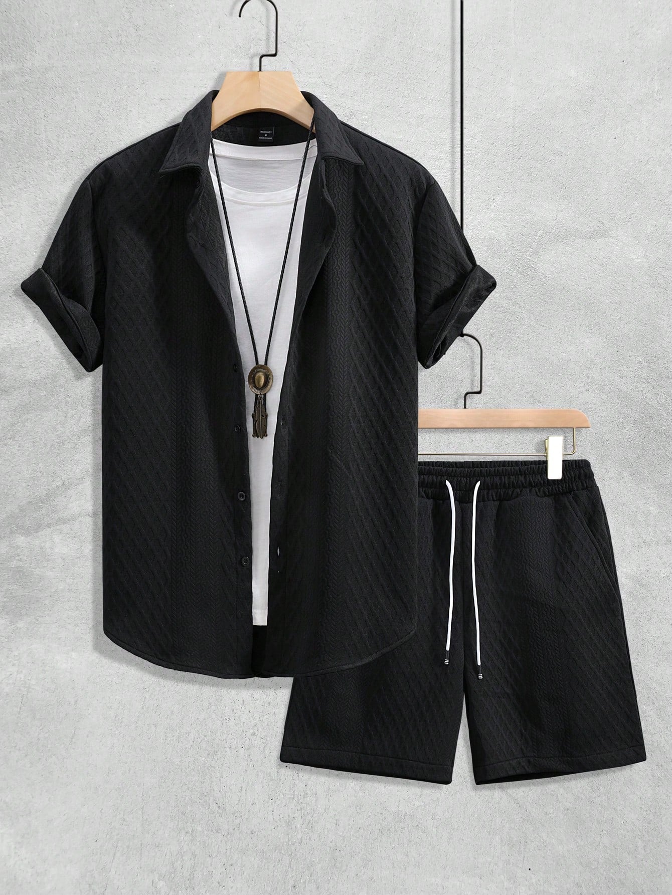 Manfinity Homme Men'S Plain Short Sleeve Shirt and Shorts Set